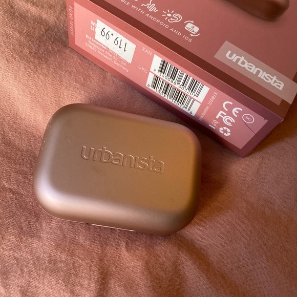 NWB Noise Cancelling Rose Gold London EarPods - Picture 9 of 11